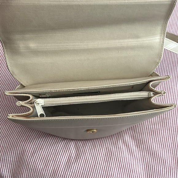 Vintage Cream Purse - Picture 7 of 8